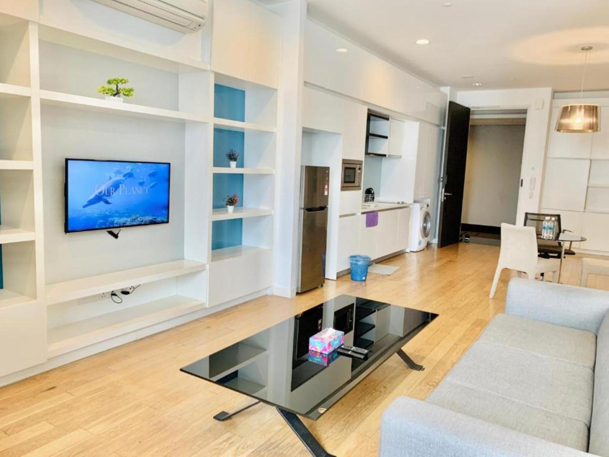 Platinum Klcc Family Apartment
