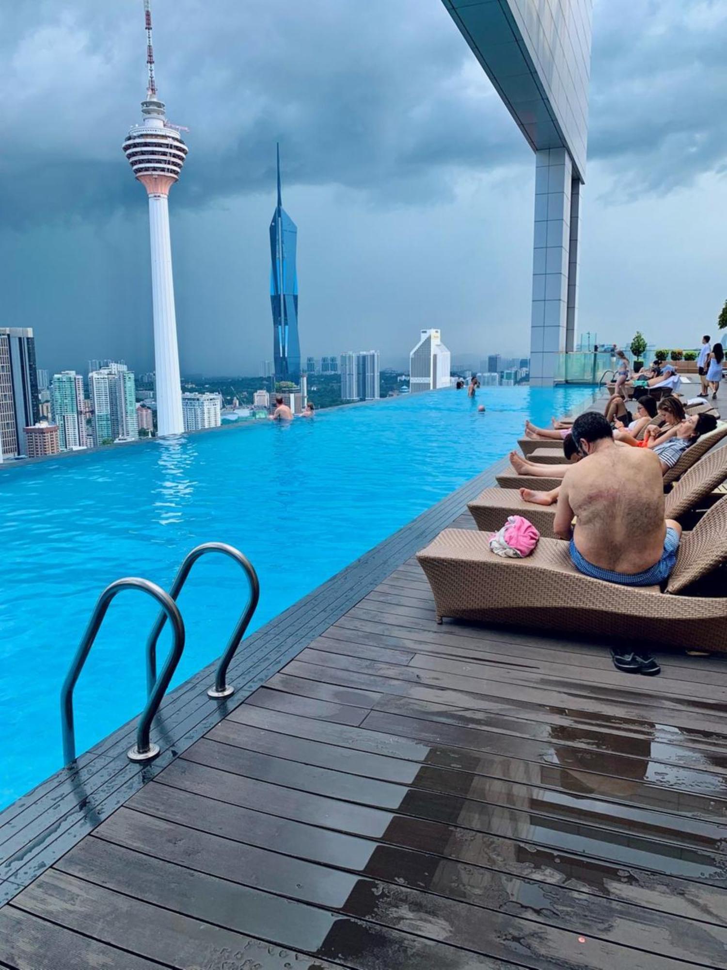 Platinum Klcc Family Apartment