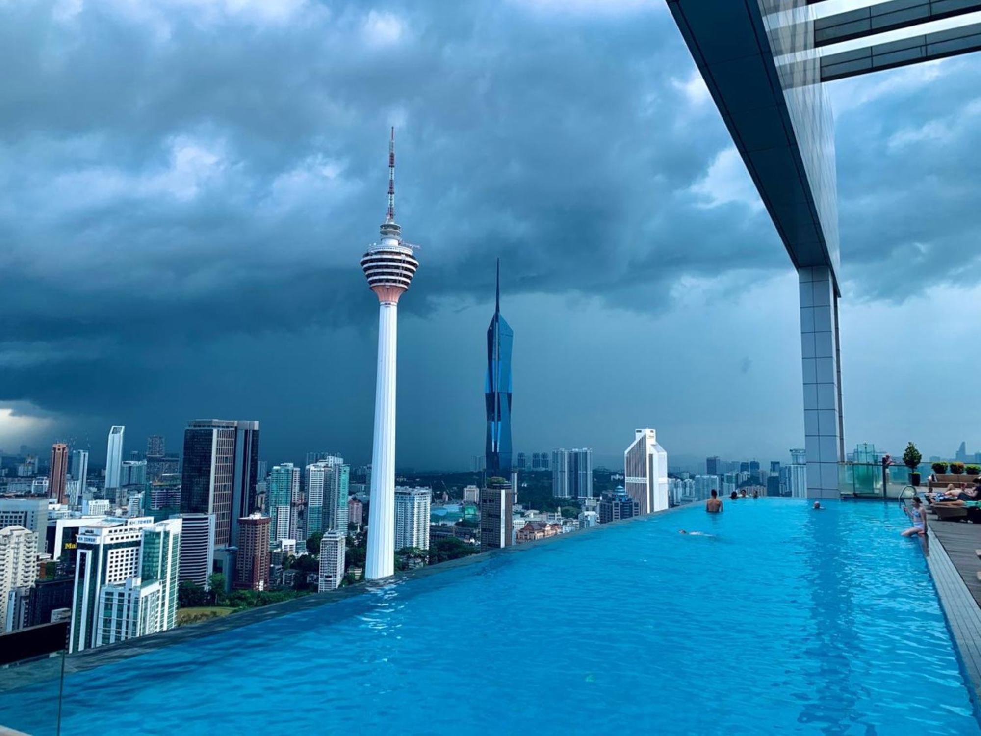 Platinum Klcc Family Apartment